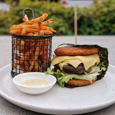Asi Burgers - Accommodation Gladstone 0
