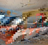 Golden Ponds Bar Restaurant  Function Centre - Accommodation Gladstone