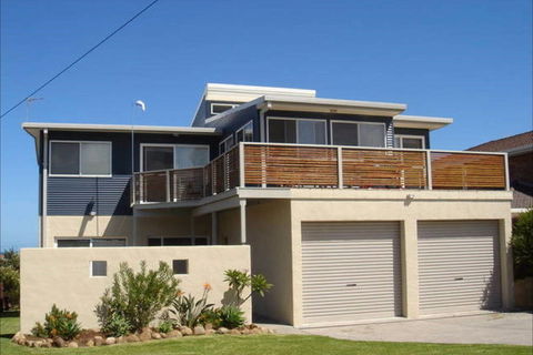 Jufu Garden - Accommodation Gladstone 0