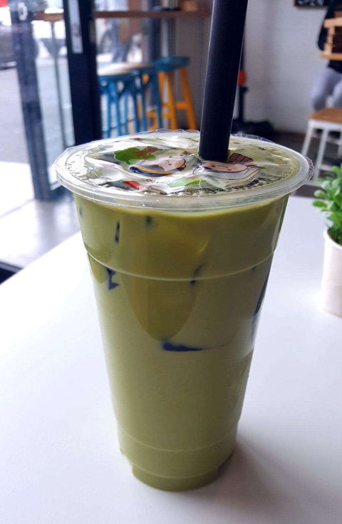 YOLO Coffee Cafe - Accommodation Gladstone 0