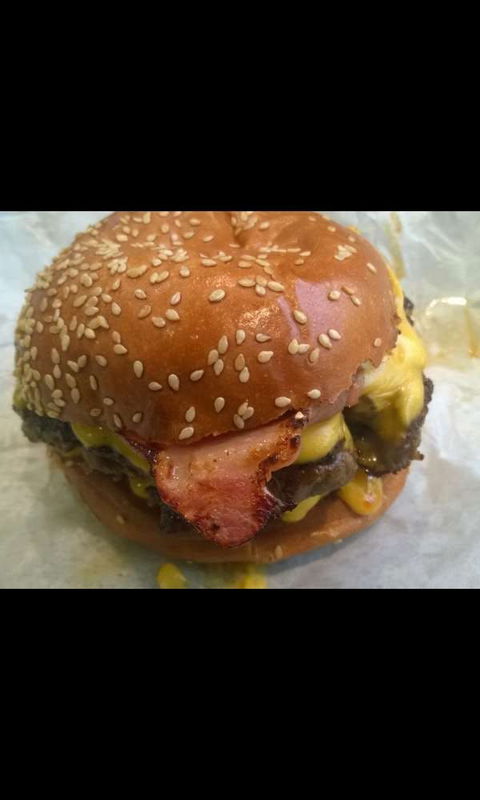 Burger Factory And Juice Bar - Accommodation Gladstone 0