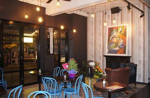 Clovelly Restaurant - Accommodation Gladstone 0