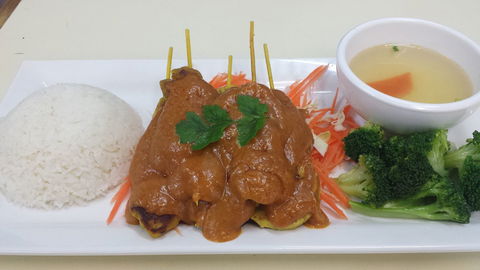 The Chicken Station & Salad Bar - Accommodation Gladstone 0