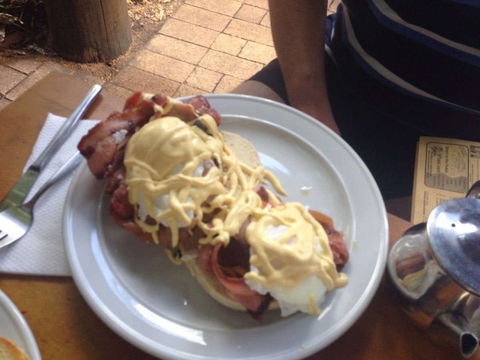 Beans & Bagels Espresso Bar - Accommodation Gladstone 0