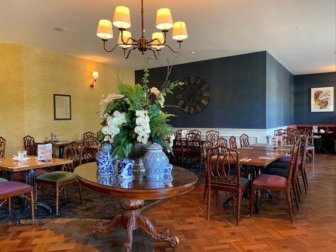 Prince Alfred Hotel - Accommodation Gladstone 1