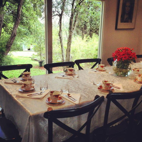 The House Of Herbs And Roses - Accommodation Gladstone 0