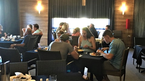 MediumRare Chargrill And Bar - Accommodation Gladstone 0