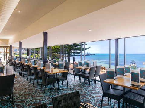 Zone Restaurant - Accommodation Gladstone 0