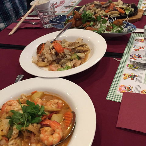 Peacock Gardens Chinese And Thai Restaurant - Accommodation Gladstone 0