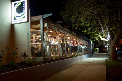 Commercial Club - Accommodation Gladstone 0