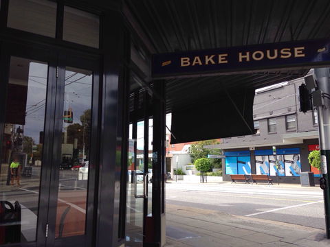 Ionsky's Bake House - Accommodation Gladstone 0