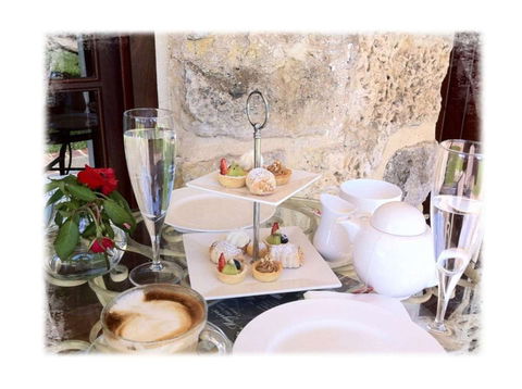 Magiric - Indulgent High Tea Catering - Accommodation Gladstone 0
