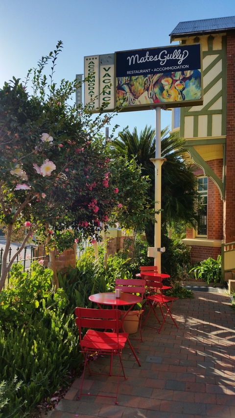 Mates Gully Restaurant And Cafe - Accommodation Gladstone 1