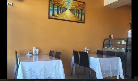 Youngs Noodle Inn - Accommodation Gladstone 0