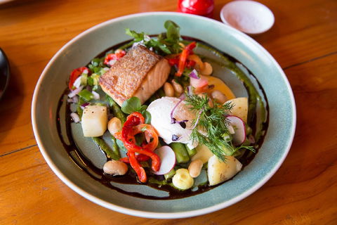 Black Bull Tapas Bar And Restaurant - Accommodation Gladstone 2