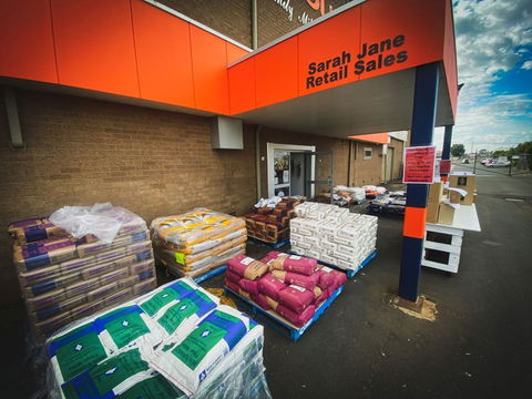 Sarah Jane Fine Foods:  Open Monday - Friday - Accommodation Gladstone 0