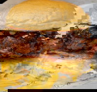 Sneaky Burger - Accommodation Gladstone