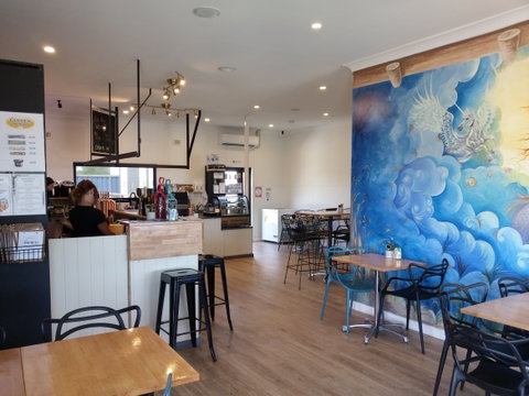 Sourc'd Wine & Coffee Bar - Accommodation Gladstone 1