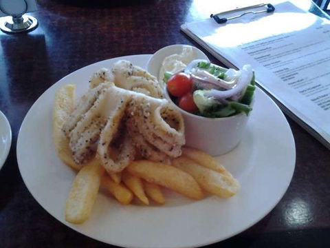 Clubhouse Bistro @ McCracken Country Club - Accommodation Gladstone 0