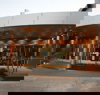 Gundagai District Services Club - Accommodation Gladstone