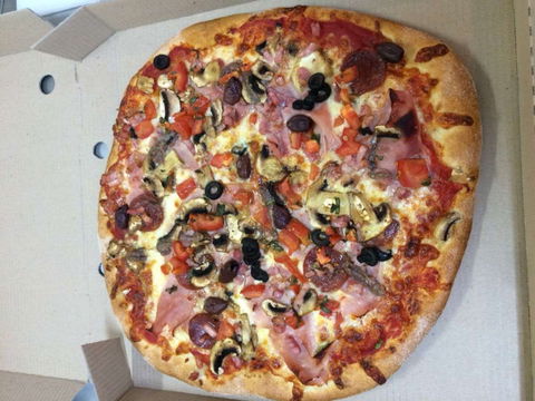 Al Taglio Woodfire Pizzeria - Accommodation Gladstone 0