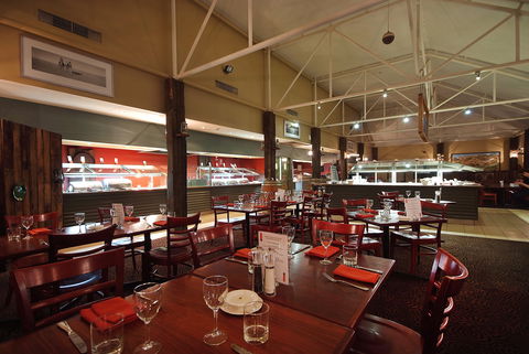 The Bough House Restaurant - Accommodation Gladstone 0