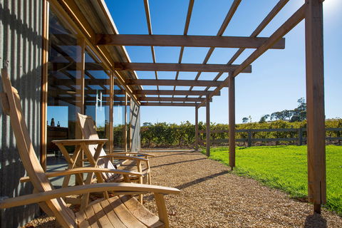 Hayes Family Wines - Accommodation Gladstone 2