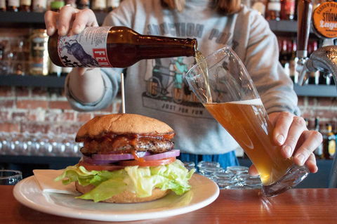 Flipside Burger Bar - Wembley - Accommodation Gladstone 0
