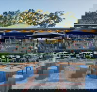 Hampden Deli Dining and School - Accommodation Gladstone