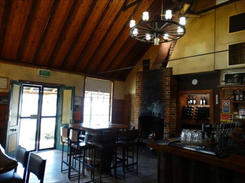 The Lion Of Waterloo Restaurant - Closed Until Further Notice - Accommodation Gladstone 0