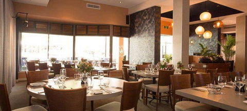 Michel's Restaurant - Accommodation Gladstone 2