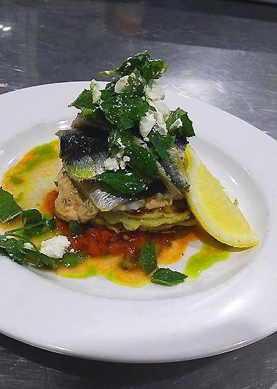 The Teal Turtle Cafe - Accommodation Gladstone 8