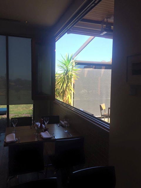 Ambrosia Cafe Bar Foodstore - Accommodation Gladstone 0