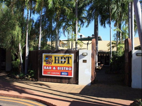 Humpty Doo Tavern - Accommodation Gladstone 0