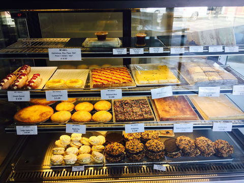 J W Bakery - Accommodation Gladstone 0
