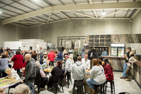 Left Barrel Brewing - Accommodation Gladstone 0