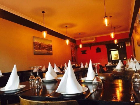 The Hungry Eye Chargrill & Tandoori Restaurant - Accommodation Gladstone 0