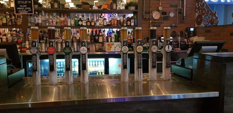 BAR36 - Accommodation Gladstone 0