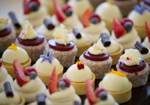 Mrs Jones The Baker - Freshwater - Accommodation Gladstone 0