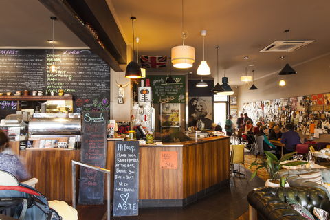 A Bite To Eat - Accommodation Gladstone 2