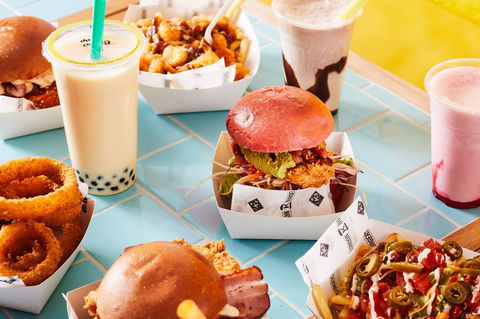 London K Burgers - Accommodation Gladstone 0