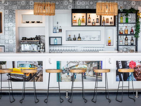 The Garden Bar Bistro - Accommodation Gladstone 0