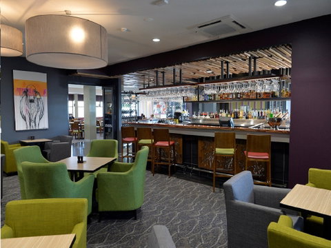 Madame Za - Accommodation Gladstone 0
