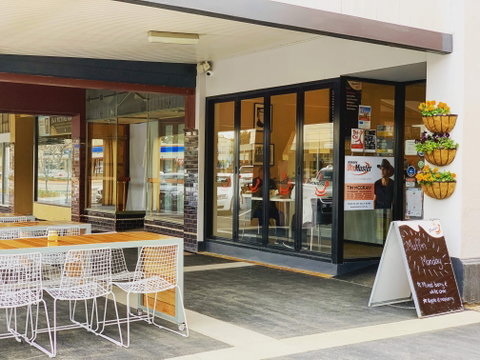Brontes Gourmet - Accommodation Gladstone 1