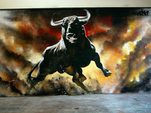 Bull Bar & Gallery - Accommodation Gladstone 0