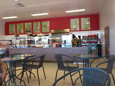 Hendies Kitchen - Accommodation Gladstone 0