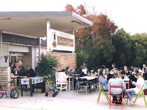 The Fox And Brew - Accommodation Gladstone 0