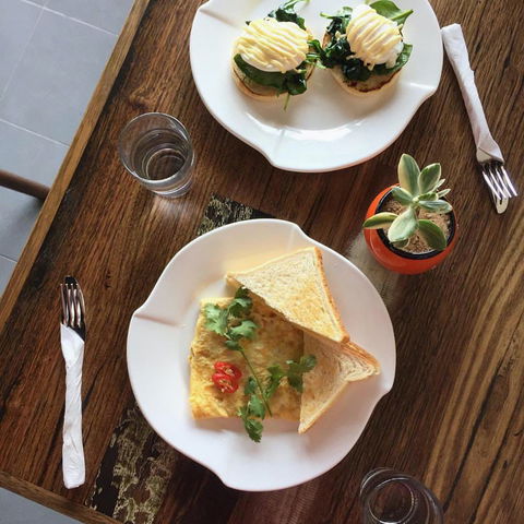 King Hot Bread Bakery - Accommodation Gladstone 0