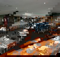 Sisters Rock Restaurant - Accommodation Gladstone