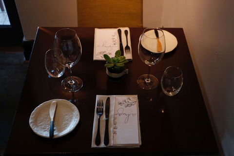 Sunday’s Supper Club - Accommodation Gladstone 0